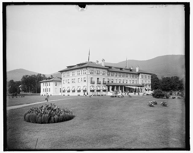 Photo:N.Y., Lake George, Fort William Henry Hotel