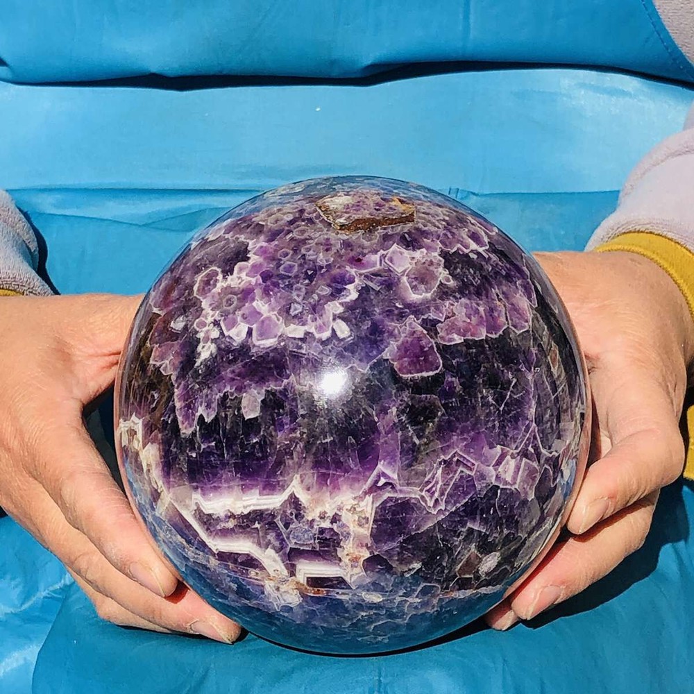 3300G Natural Amethyst Quartz Crystal Sphere Ball for Healing and Meditation 3302