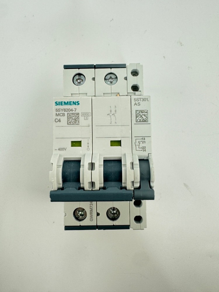 SIEMENS Circuit Breaker 5SY6204-7 2Pole 4Amp w/ 5ST301.AS Siemens Auxiliary