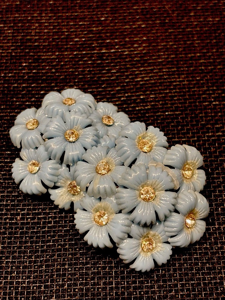 Vintage Forget Me Not  Flower Rhinestone Center Clip On Earrings