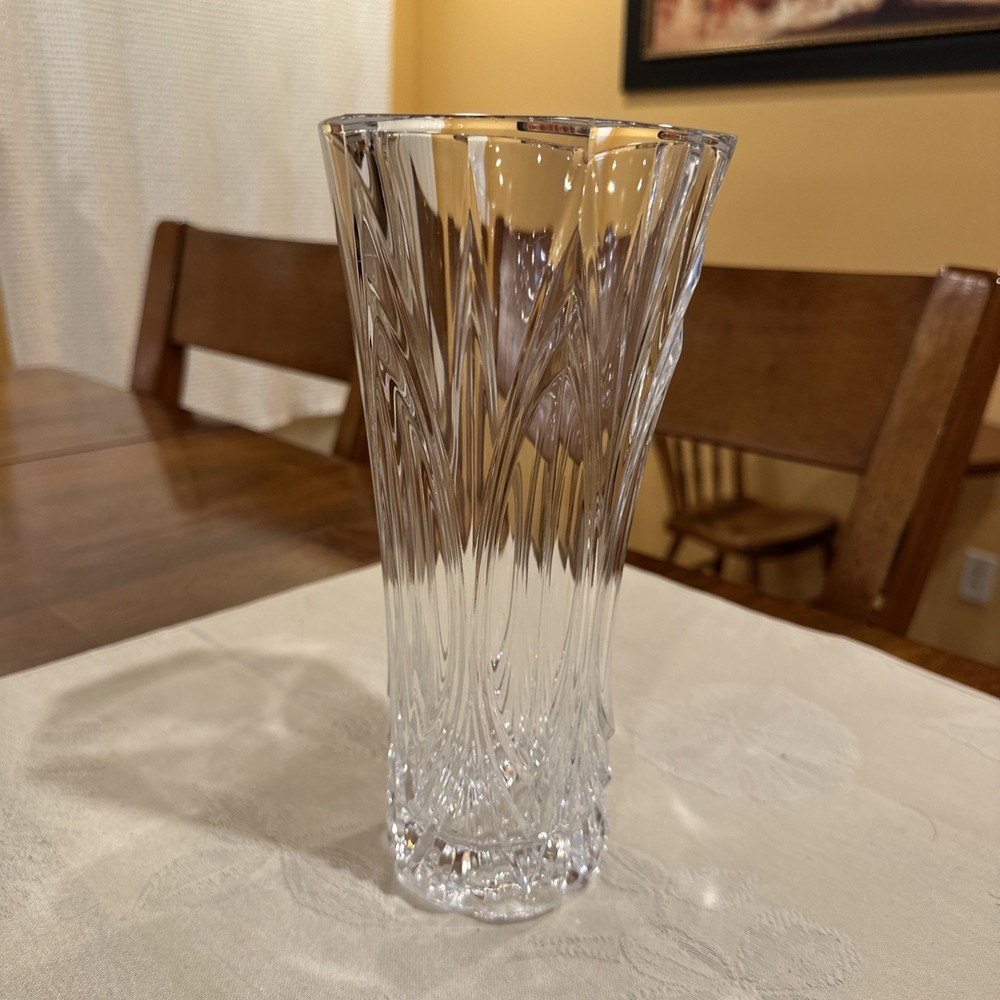 Modern Crystal Cut Vase 9.5 Tall Crystal Vase Clear Glass Vase for Home Decor