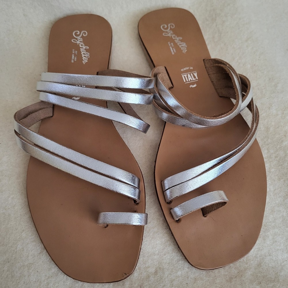 Silver Metallic Sandals Women's Size 8 Strappy Flats Toe Loop Made In Italy
