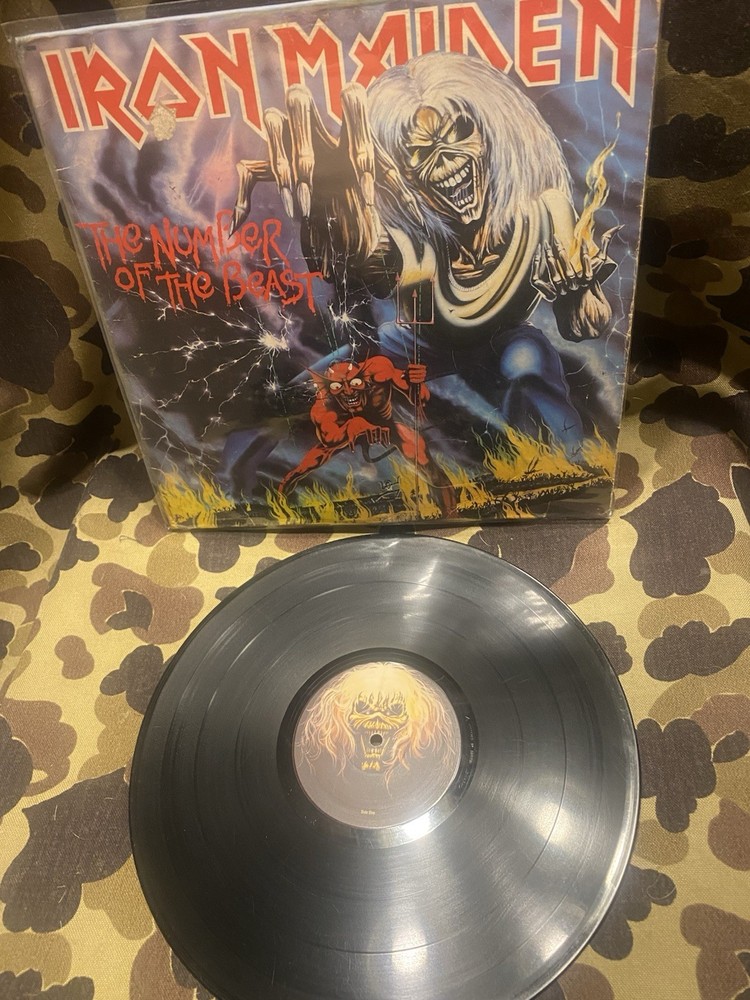 Iron Maiden  -The Number Of The Beast LP 1982 vinyl record album St 12202  EMI