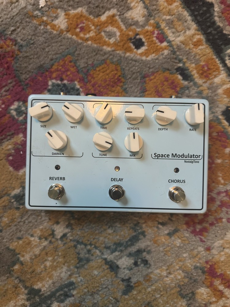 Nostalgitone Space Modulator Reverb Delay and Chorus All In One Guitar Pedal