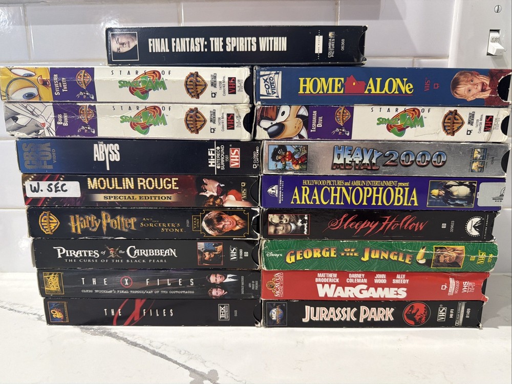 Lot Of 17 Horror SciFi VHS Tapes Tested Fantasy Toons Harry Potter Jurassic Park