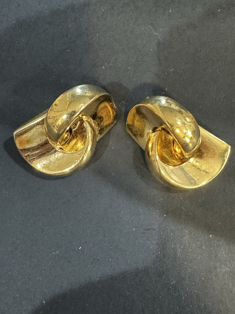 Christian Dior Modernist CD Logo Vintage Gold Tone Clip On Signed Earrings