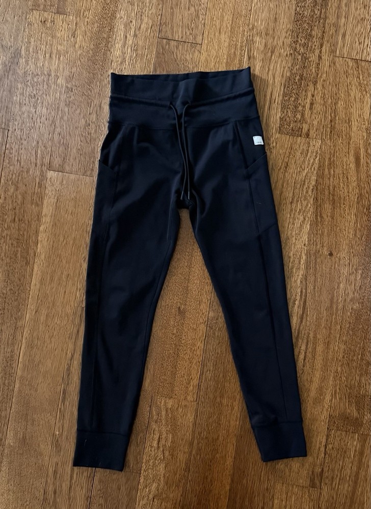 VUORI Daily Leggings in black Women's Size Small **AS IS