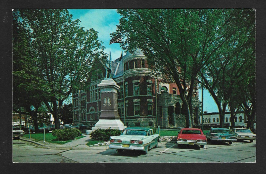 Monroe Wisconsin, Green County Court House Old Cars - chrome postcard 1960s