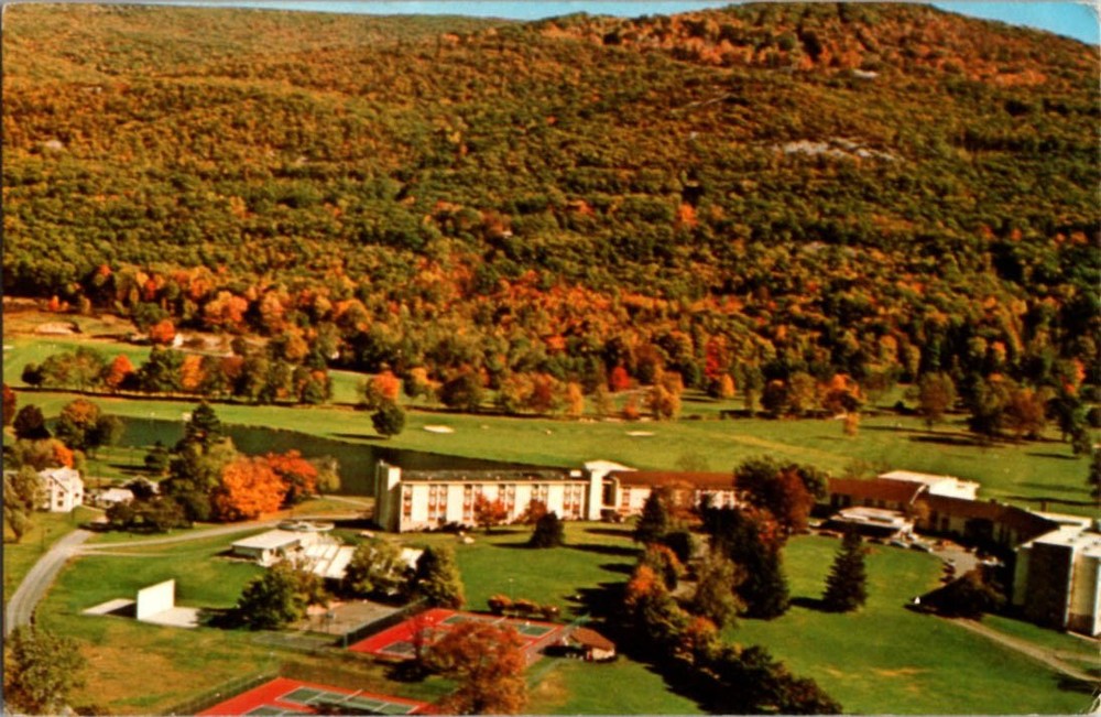 Ellenville New York NY : GOLF COURSE SCENE m/14 BD0239