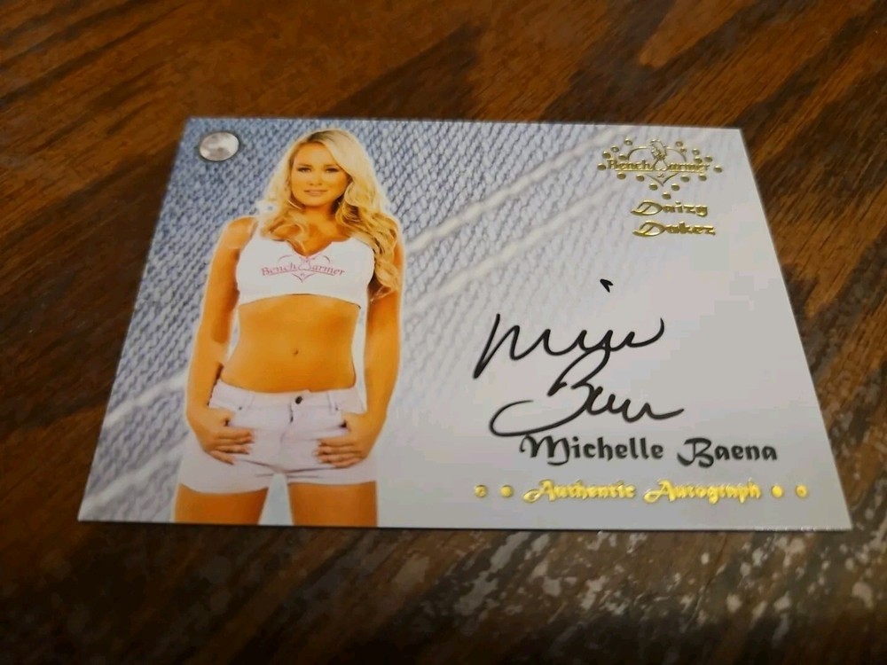 2015 Benchwarmer Daizy Dukez Autograph Gold Foil Michelle Baena Auto Playboy