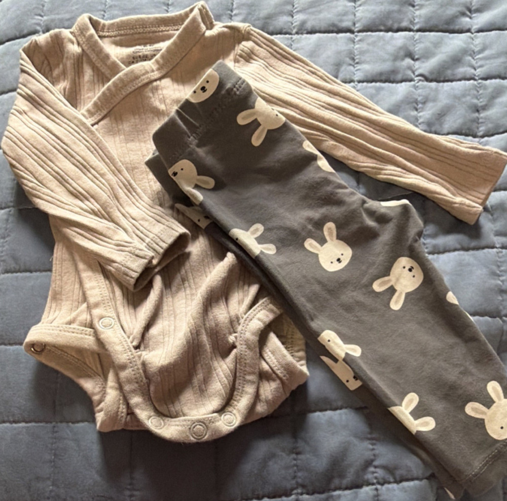 H&M 3M 2pc Outfit Set Beige Organic Cotton LS Bodysuit & Gray Bunny Pants