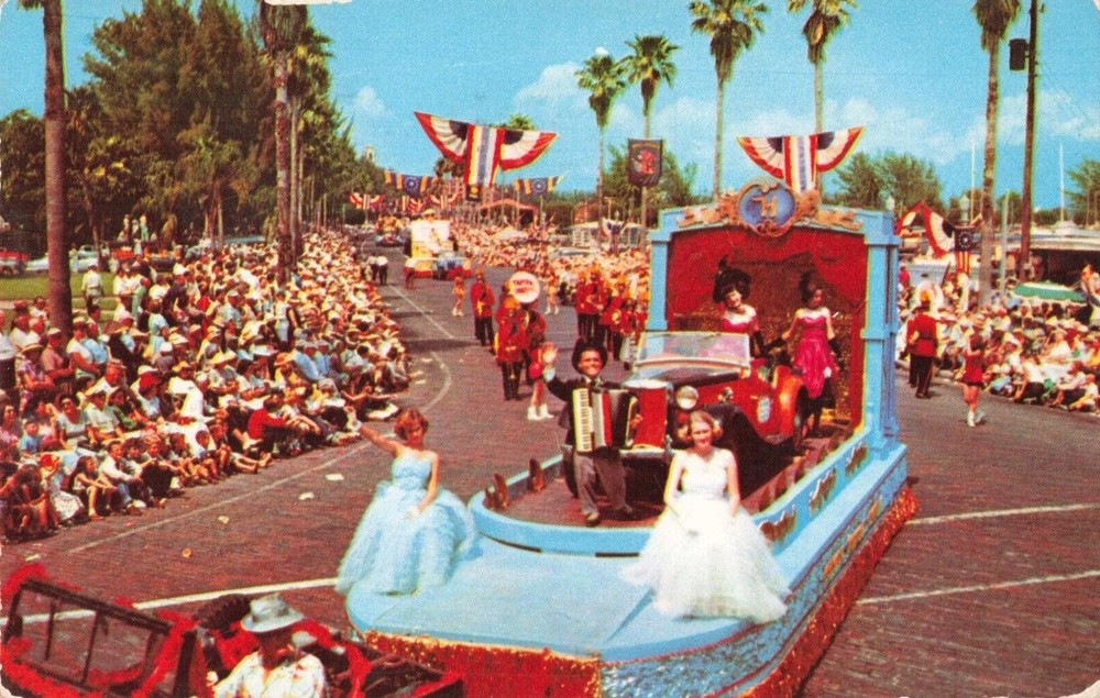 St Petersburg FL Florida, Festival of States Parade Float, Vintage Postcard