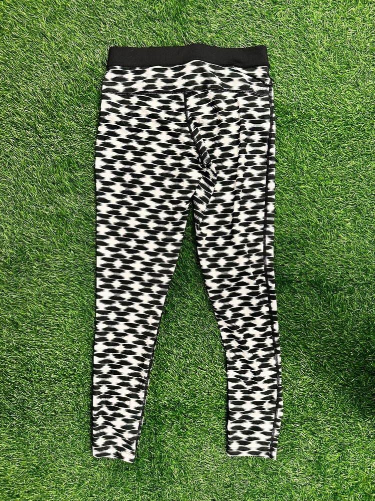 Nike Dri-FIT Women's Medium Yoga Pants for Workouts