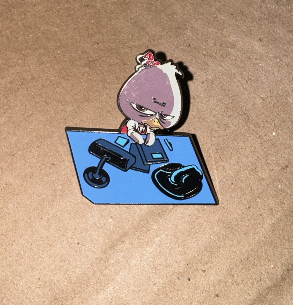 SDCC 2016 Skottie Young Howard the Duck Pin