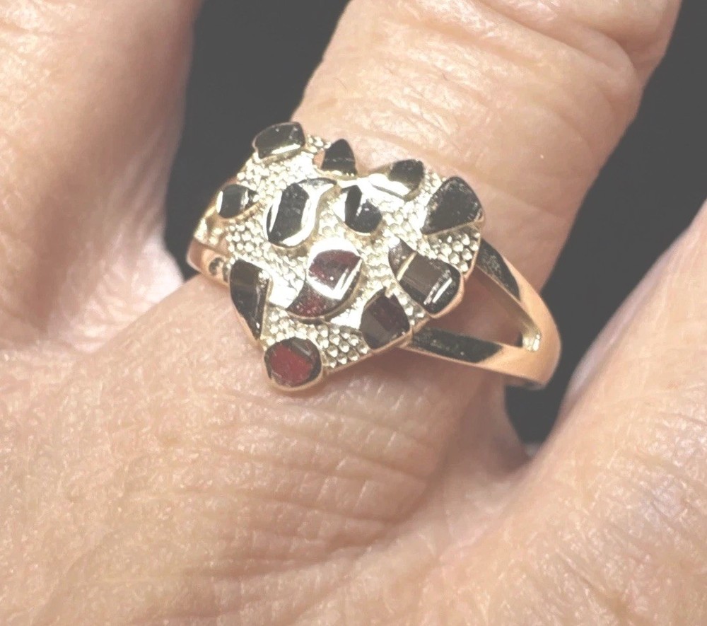 925 sterling silver Gold Plated Nugget Heart ring size 8 Is A Medium Heart.