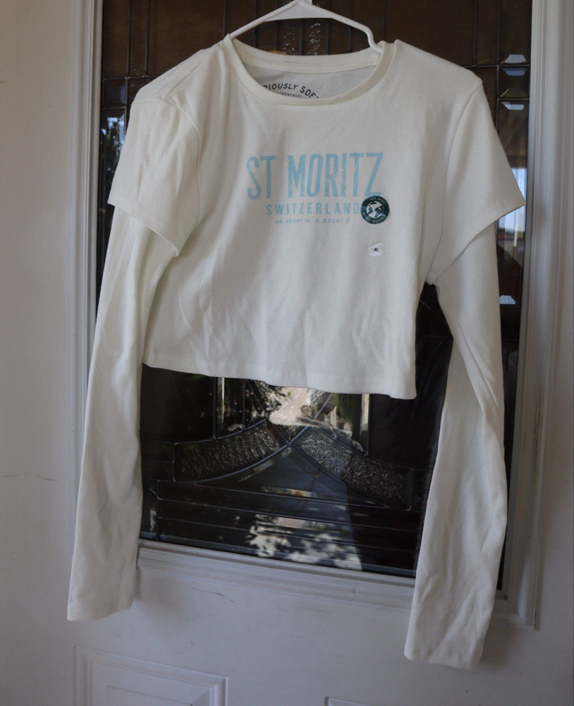 Aéropostale Women’s White XL Cropped Long Sleeve Crew Neck Graphic Logo Tee