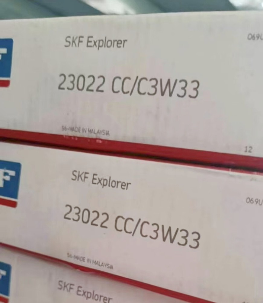 NEW SKF 23022 CC/C3W33 spherical roller bearing 1PCS #NN