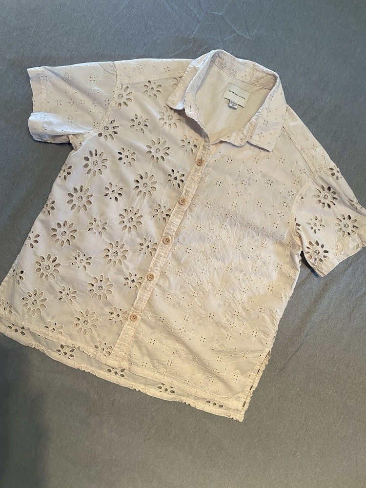 American Eagle Outfitters Womens Beige Eyelet Button Up Shirt Size XS (BOX D)