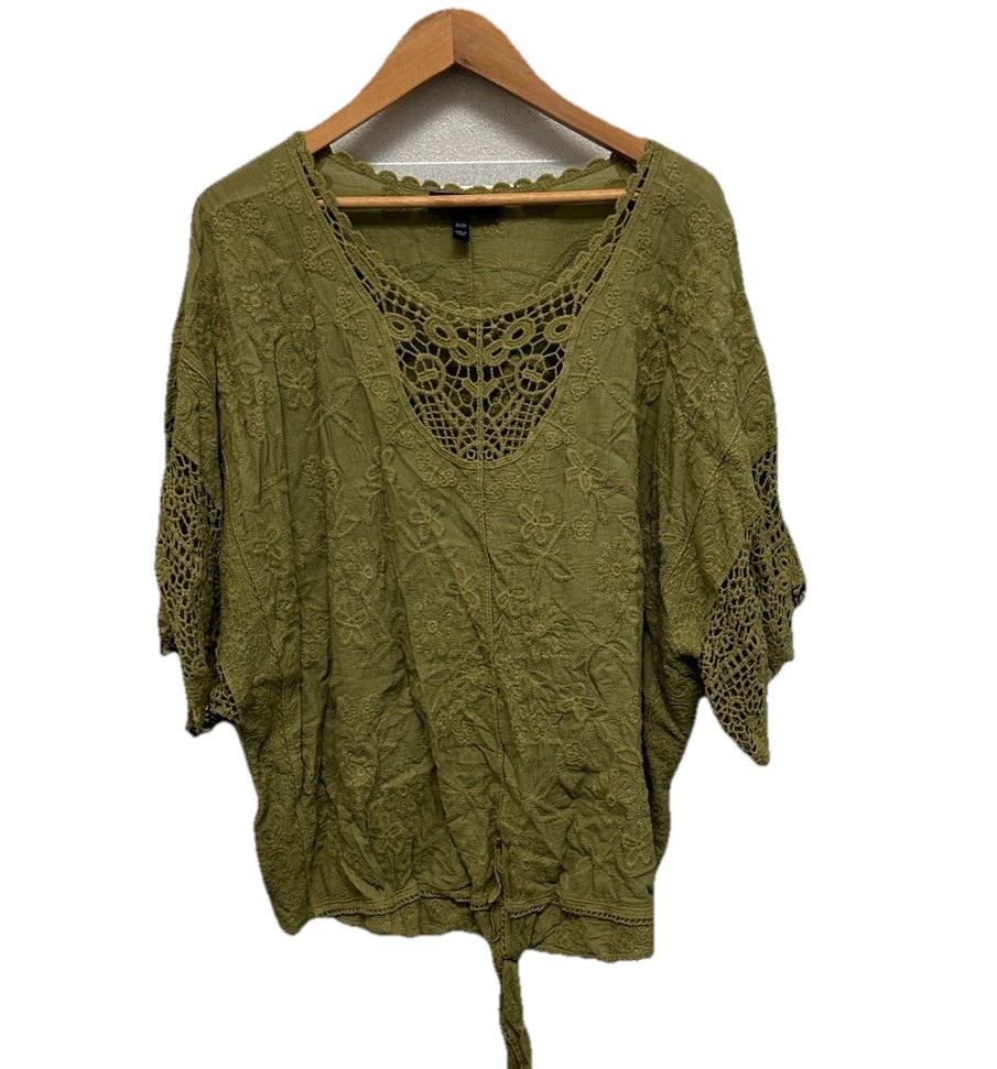 Lane Bryant Women’s Tie-Hem Crochet Top Plus Size 22/24 SOLD OUT Feminine Blouse