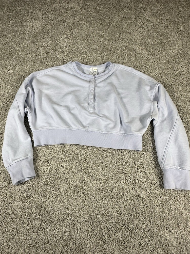 Offline By Aerie Women’s Cropped Sweatshirt Size Medium Blue 3 Buttons