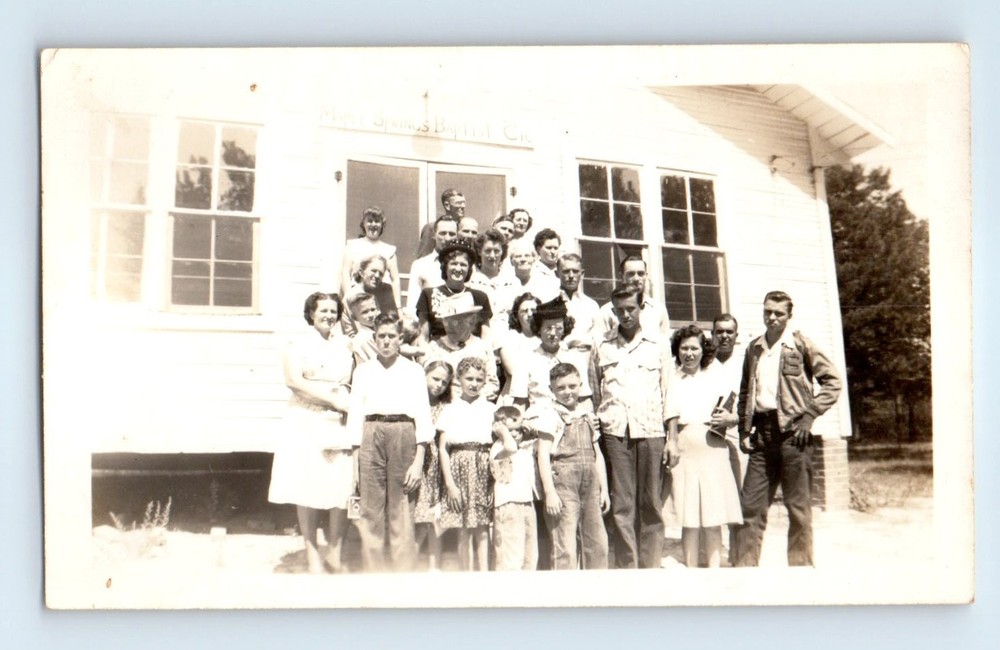 Old Vintage Photo MEN WOMEN BOYS GIRLS FAMILY REUNION GROUP PICTURE SNAPSHOT
