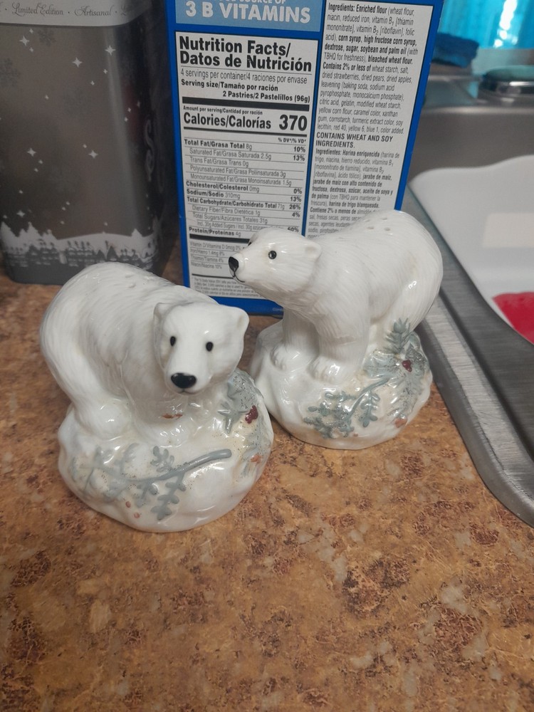 Pfalzgraff Polar Bear Holiday Salt and Pepper Shaker Set
