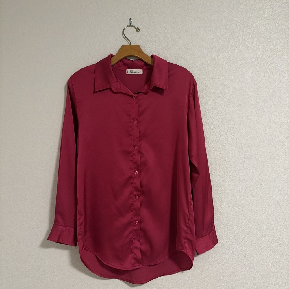 NEW Women's Jon And Anna Contemporary Pink Button Down Size M Faux Silk Shirt