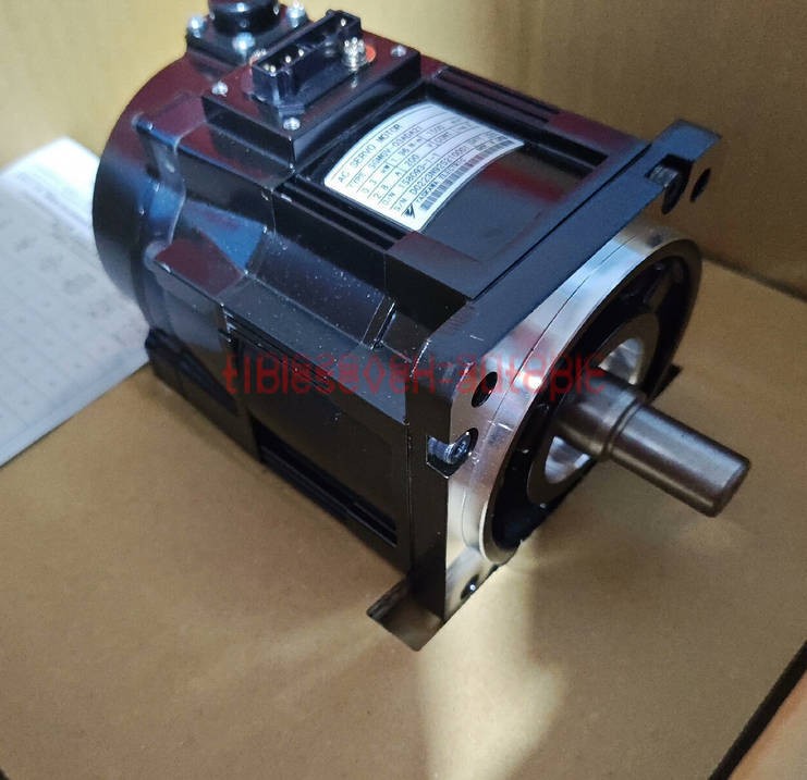 One YASKAWA SGMGV-03ADA21 Servo motor New