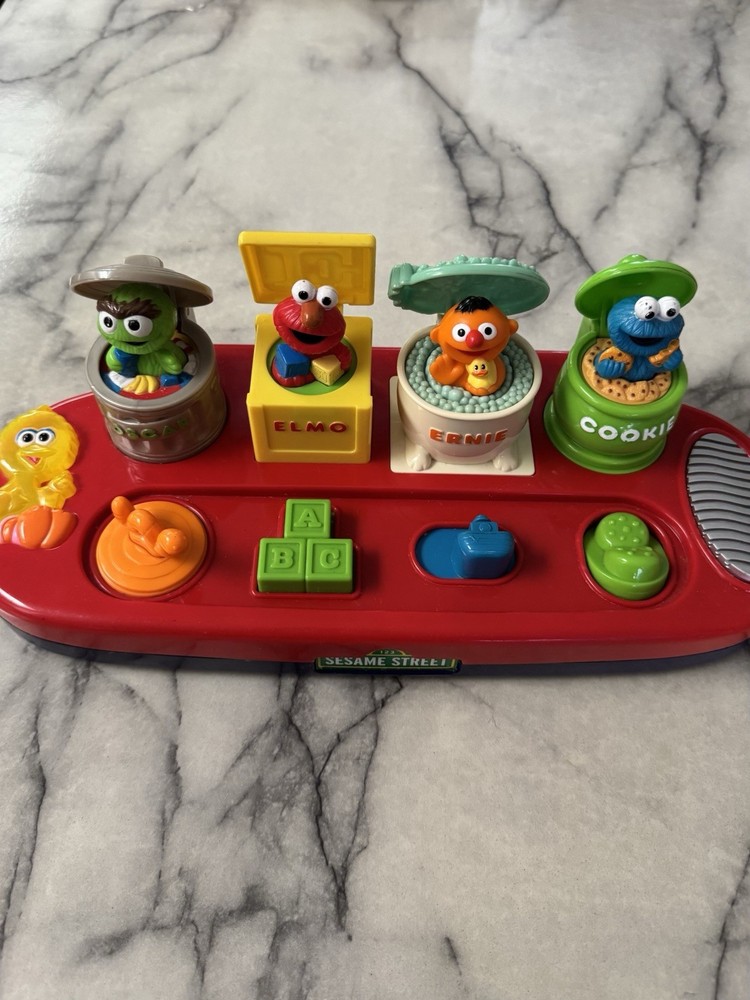 Mattel Sesame Street Pop Up Pals 2002 Oscar Elmo Ernie Cookie Monster Working