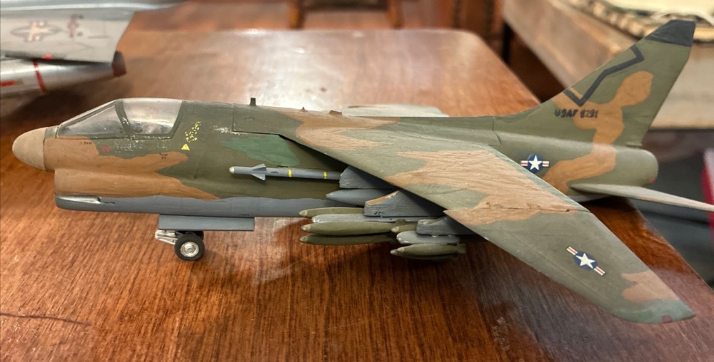 Built Plastic Model Est 1/72 (wing Span 6.5”) A-7D Corsair