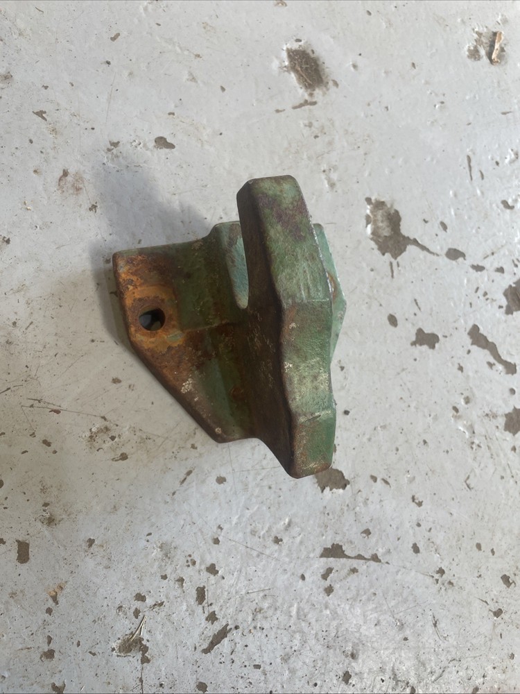 Remote Cylinder Bracket fits John Deere 4230 4240 4430 4440 4630 R53763 R50935