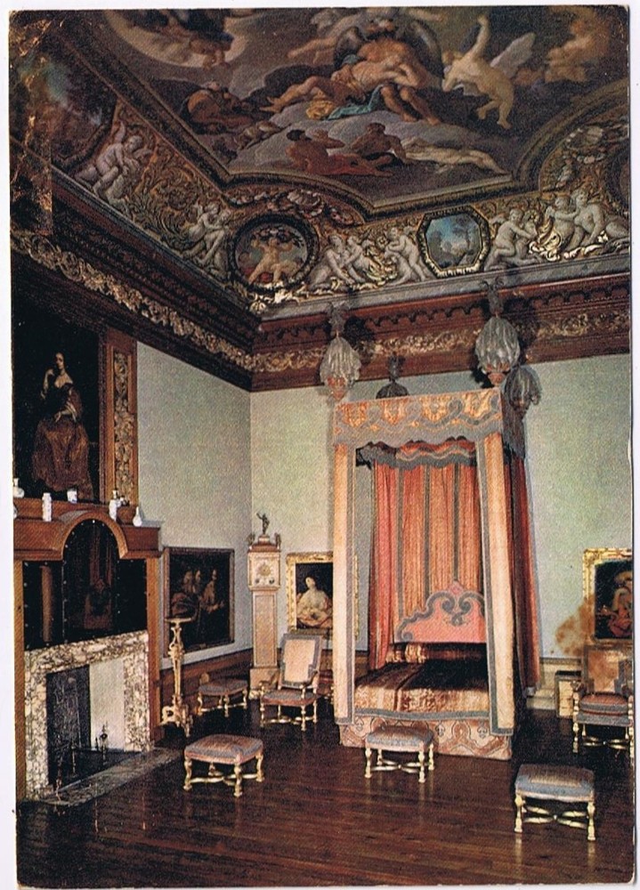 Postcard Middlesex London England UK Hampton Court Palace King's Bedroom