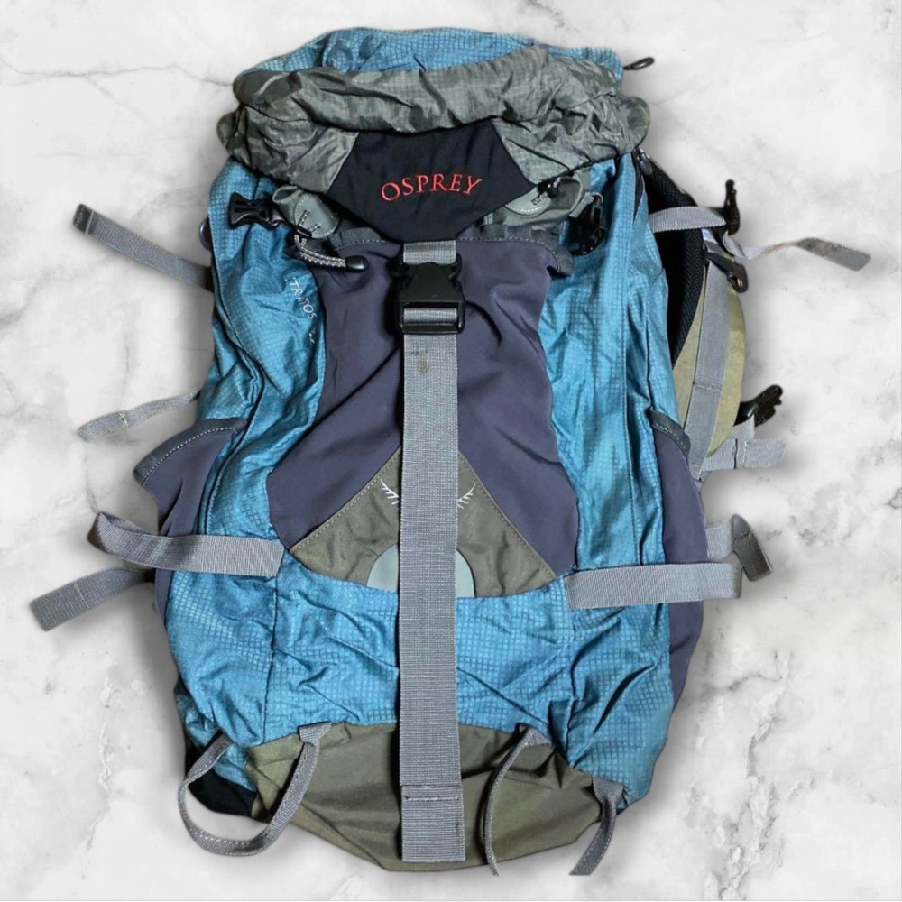 Osprey Stratos 32 Hydration-Compatible Daypack in Used Condition