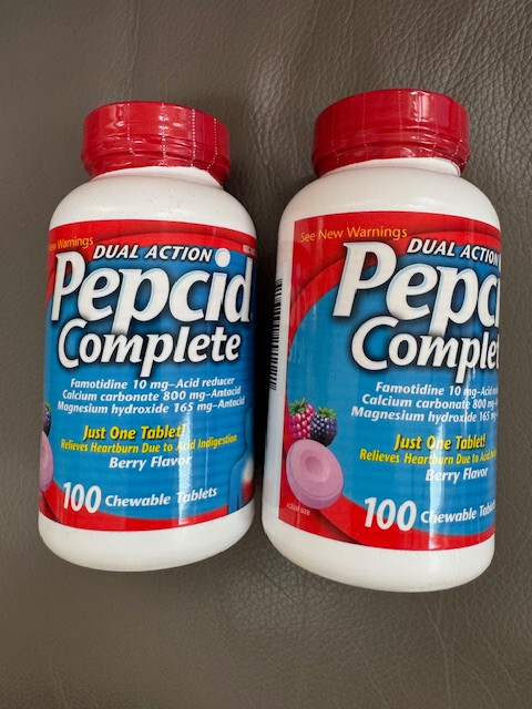 LOT OF 2 Pepcid Complete Dual Action Acid Chewable Tabs-Berry Flavor, 100/200 CT-image