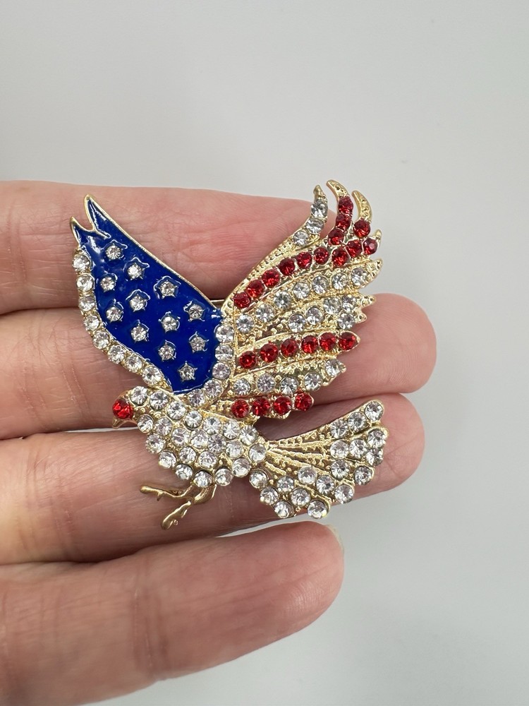 USA Flag Eagle Brooch Pin Patriotic American Design Gold Tone Red White Blue 1.5