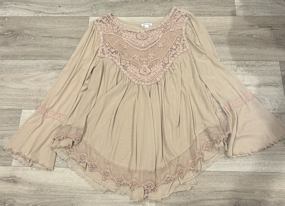 Ultra Pink Boho Lace Tiered Bell Sleeve Blouse Tunic Blush Pink Large