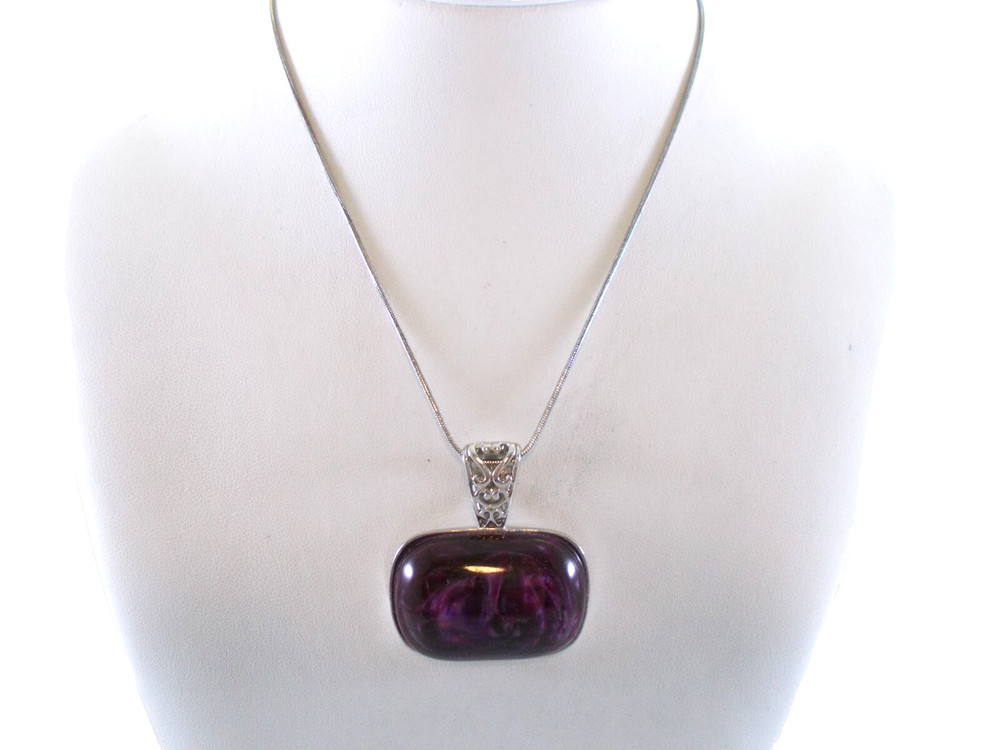 Retired Lia Sophia Silver Tone Grape Chill Marbled Purple Pendant Necklace