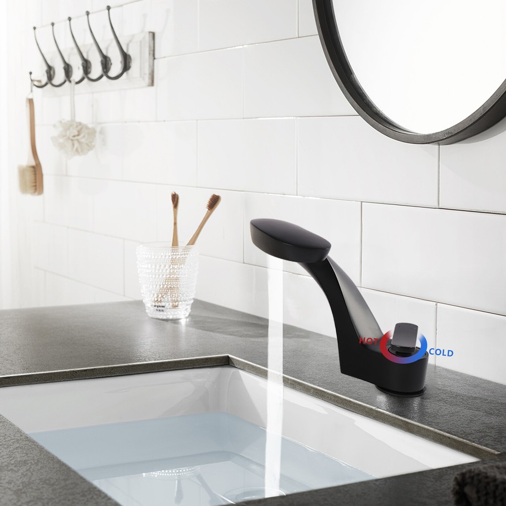 Modern Curved Single-Handle Brass Black Faucet for Bathroom or Kitchen Sink