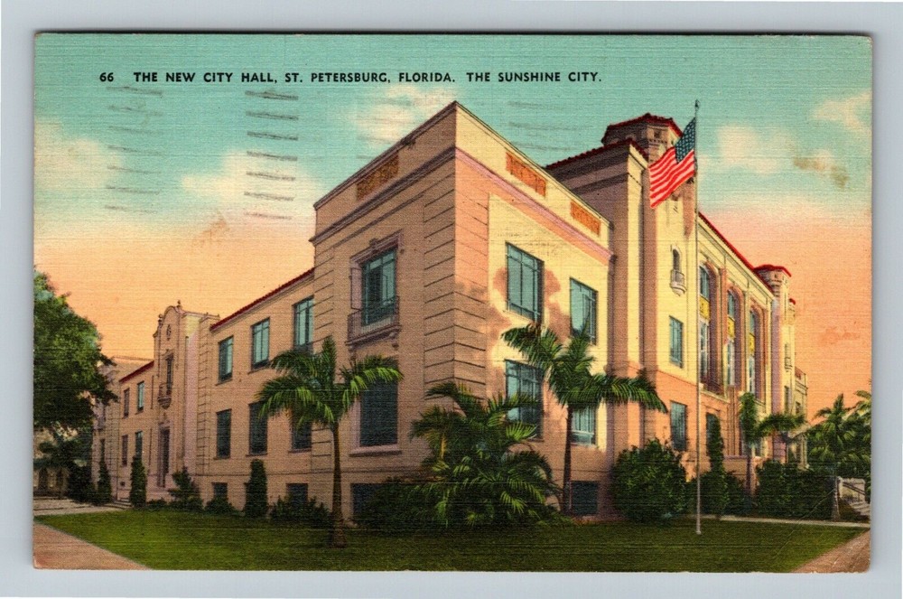 St. Petersburg FL-Florida, The New City Hall Vintage Souvenir Postcard