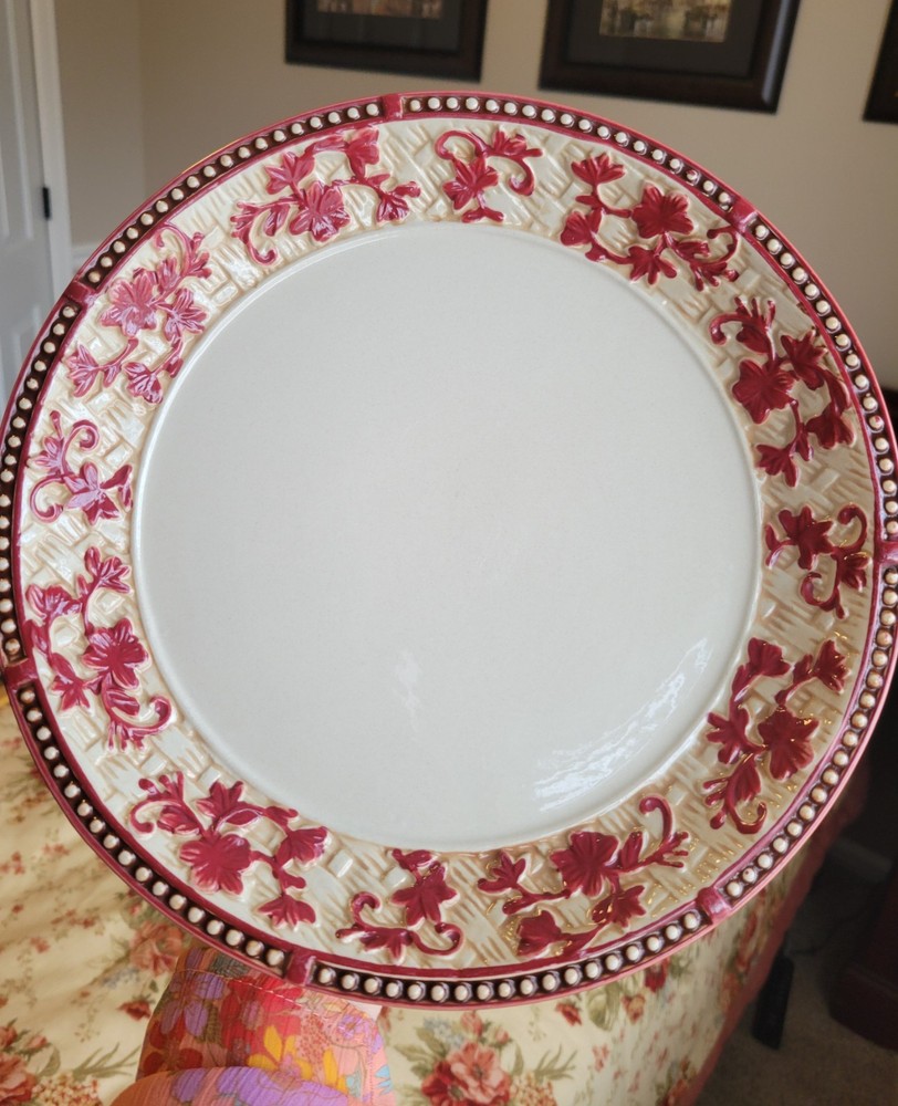 Temptations by Tara Set of 4 Red Floral Lace 10