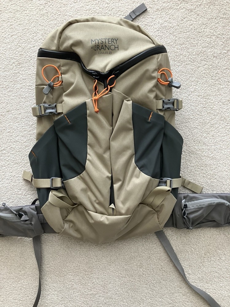 NWOT Mystery Ranch Coulee 25L Hiking Backpack Hummus Color