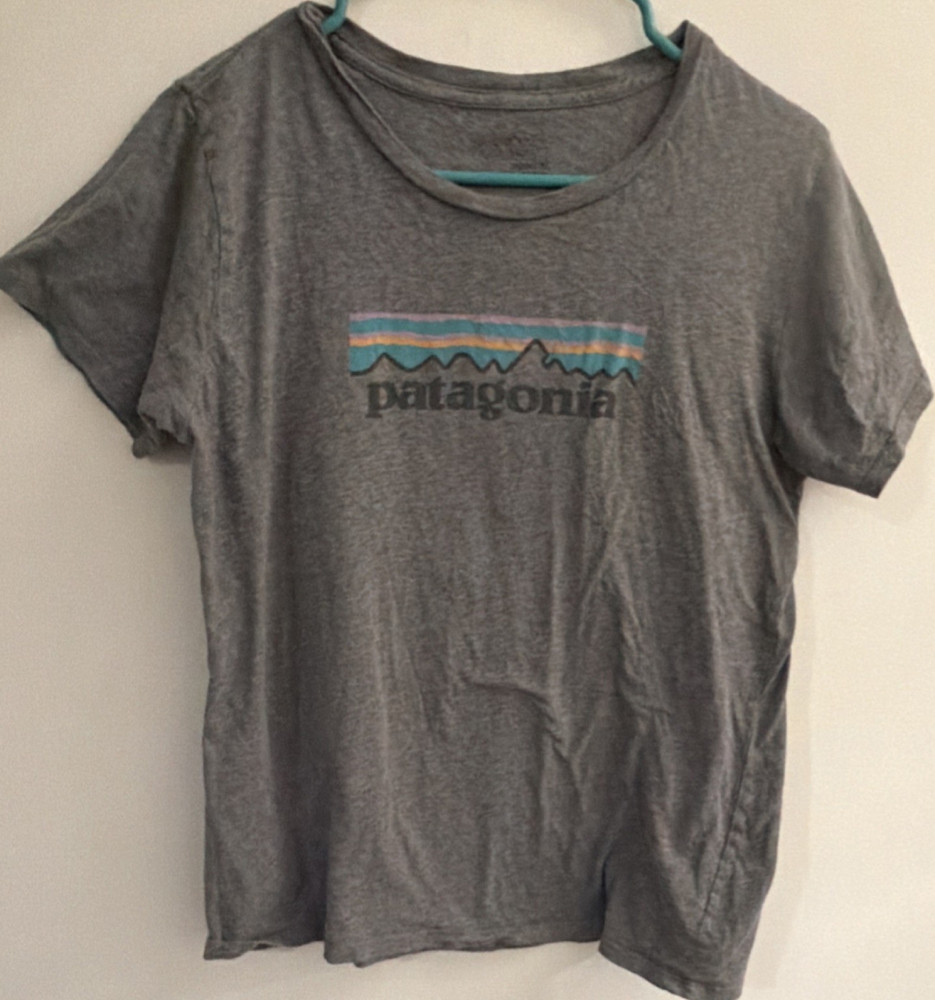 Patagonia Women's Gray Cotton Short Sleeve Crew Neck Logo T-Shirt Size M