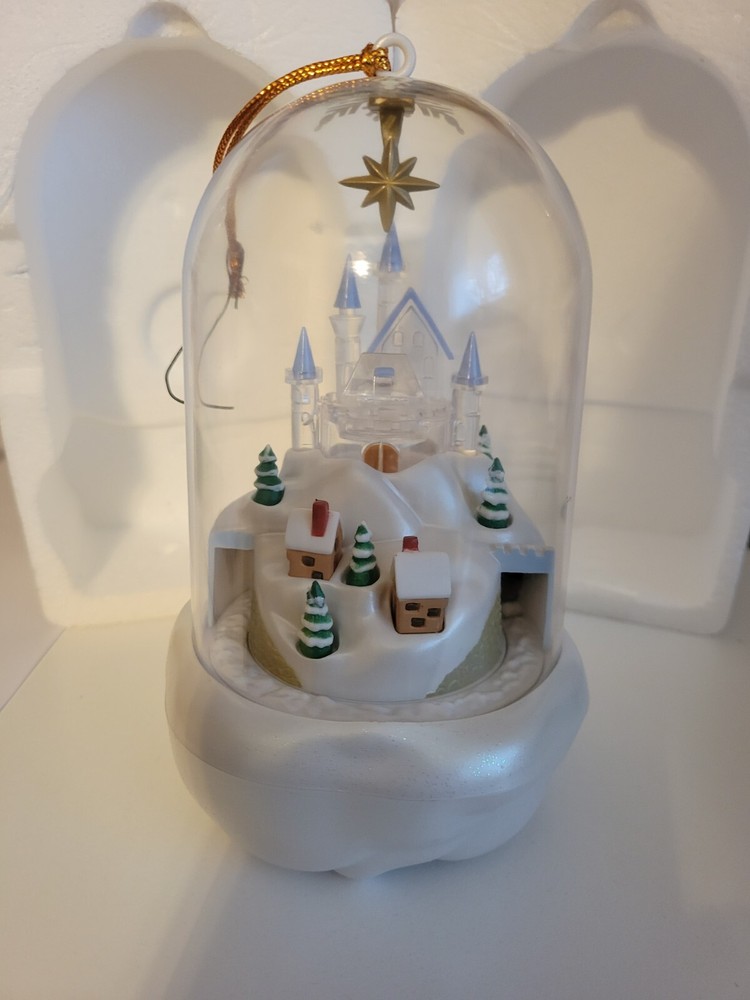 Ornamento Castillo Mágico de Papá Noel Avon - De colección Años 90 - Música en movimiento Nuevo en caja