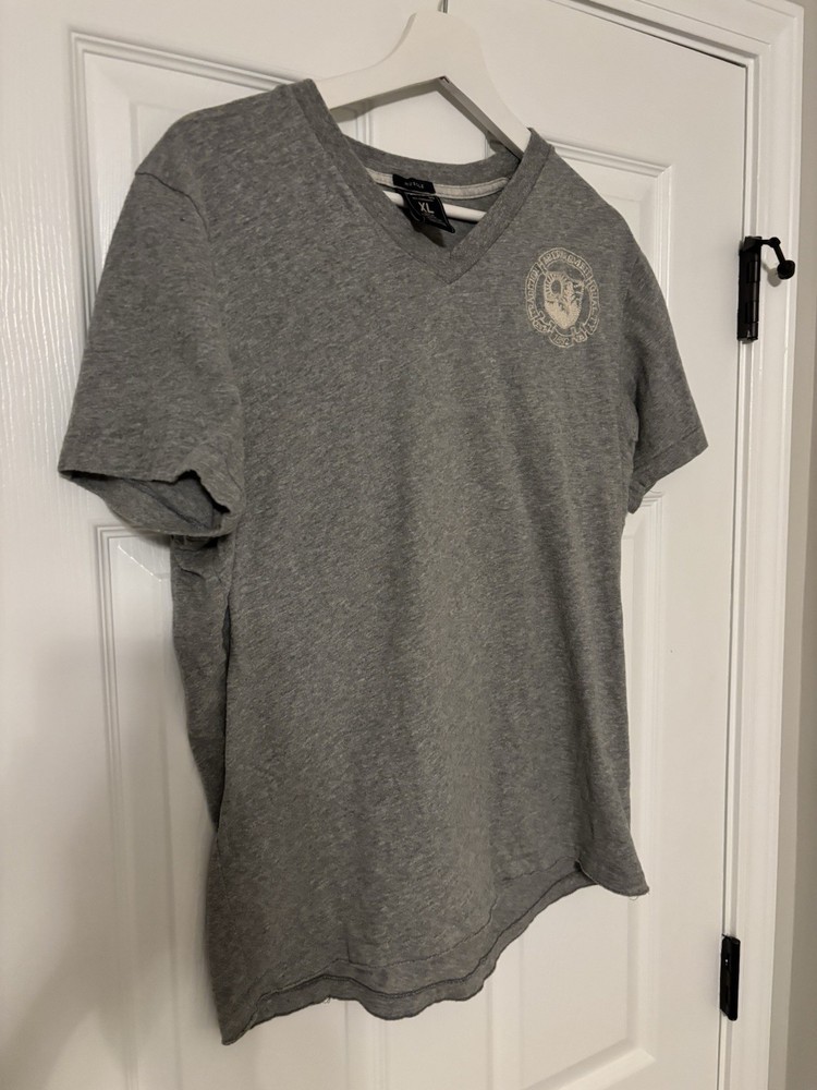 Abercrombie Men's XL Gray Solid Logo V-Neck Short Sleeve T-Shirt