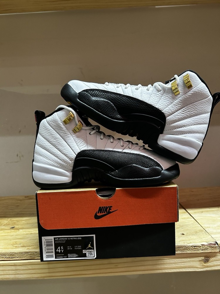 JORDAN 12 TAXI 2025 Size 4.5y