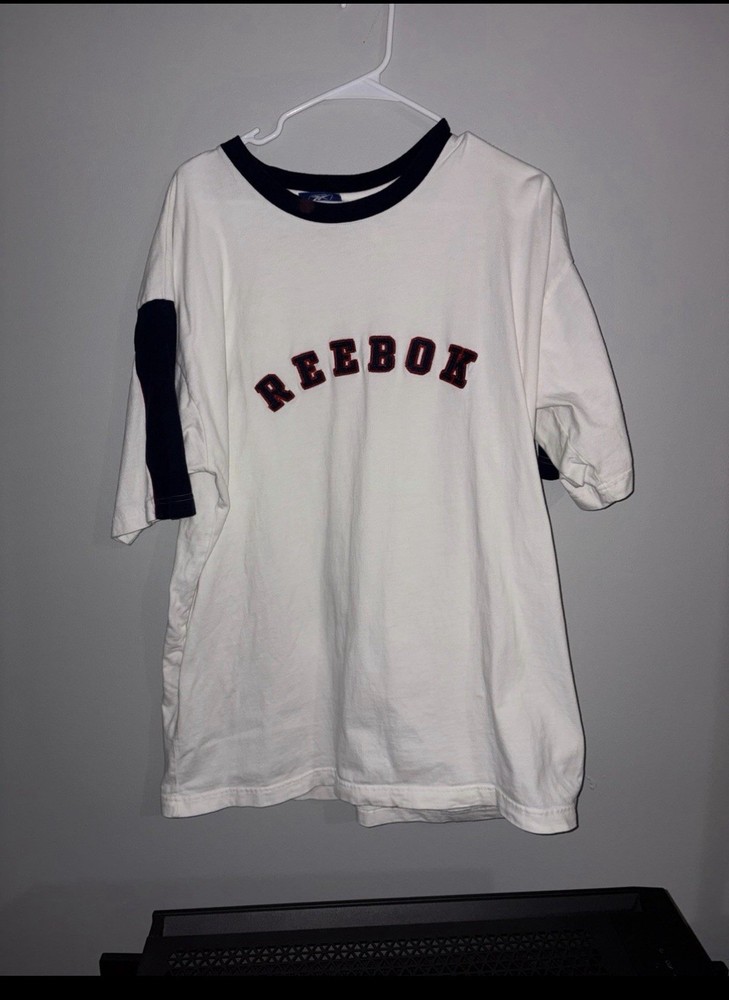 Vintage Reebok Men’s T-Shirt Size XL