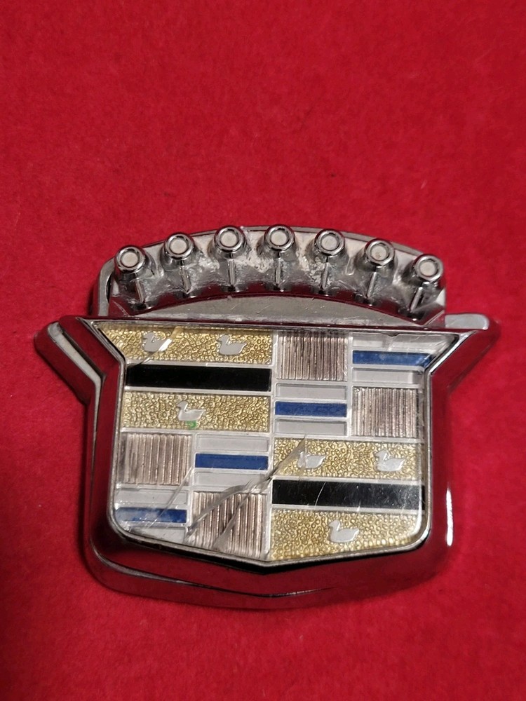 198p-1996 CADILLAC TRUNK LOCK ORNAMENT SLIDER EMBLEM BADGE 20402799