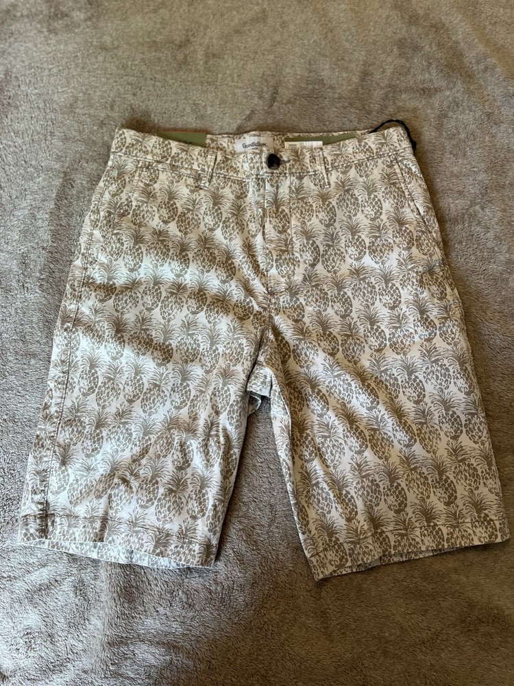 Goodfellow Men’s 30” Shorts NWT NEW 10.5” Inseam Waist Beige/Tan Pineapple Print