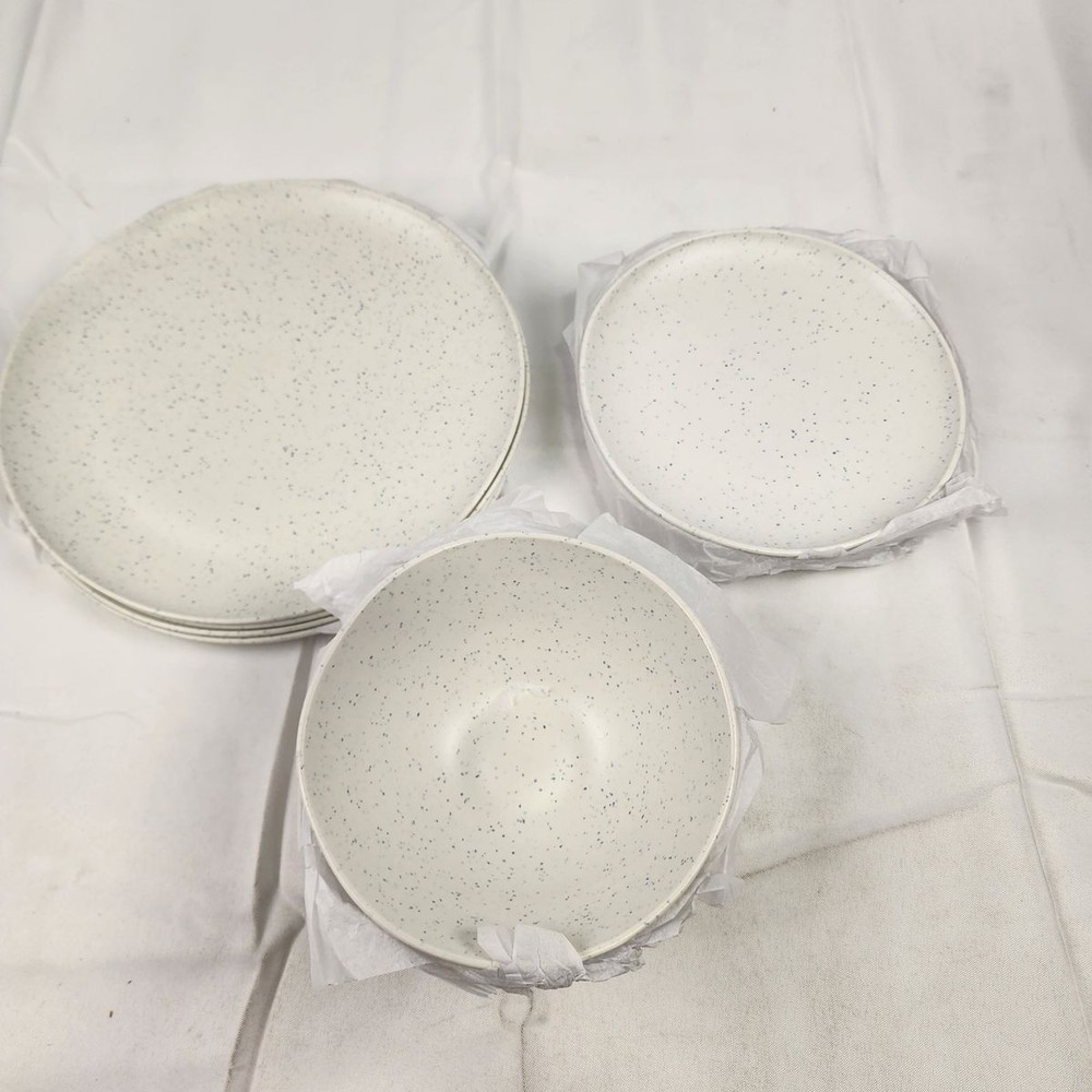 Mainstays 12-Pc Dinnerware Set Service 4 Speckled PET Plastic Dishwasher Safe