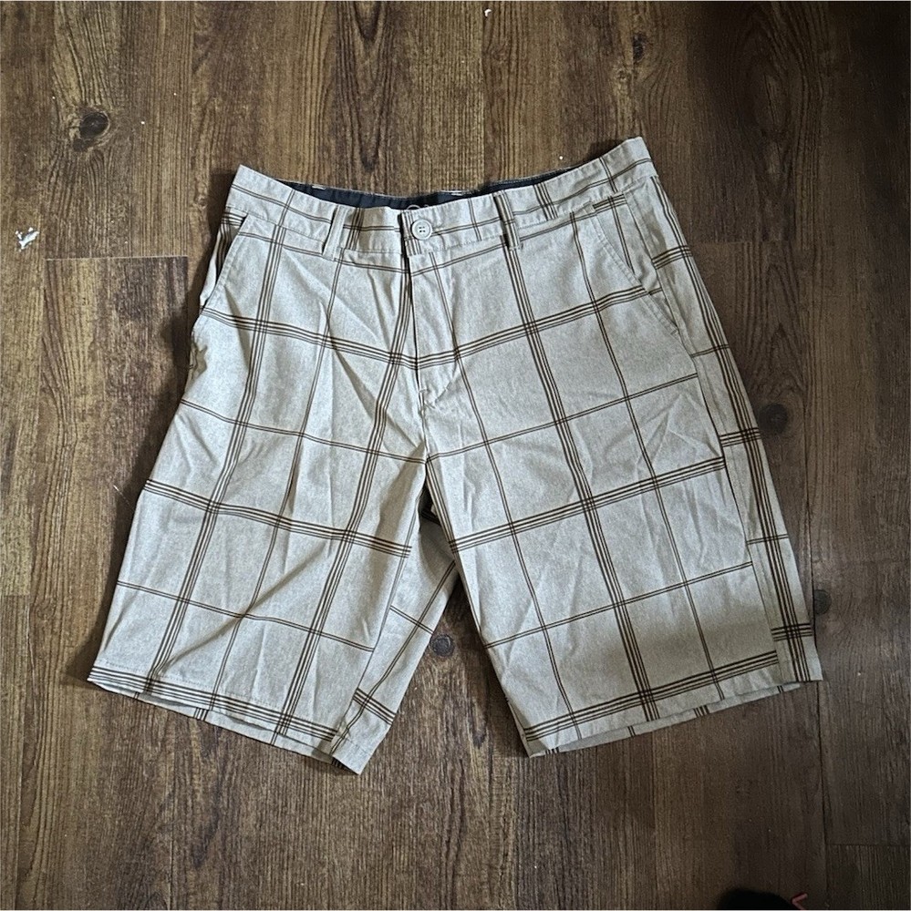 Op OpFlex 4-Way Stretch Plaid Flat Front Casual Shorts Beige Brown